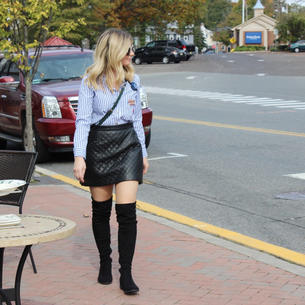 stripedshirtandleatherskirt3